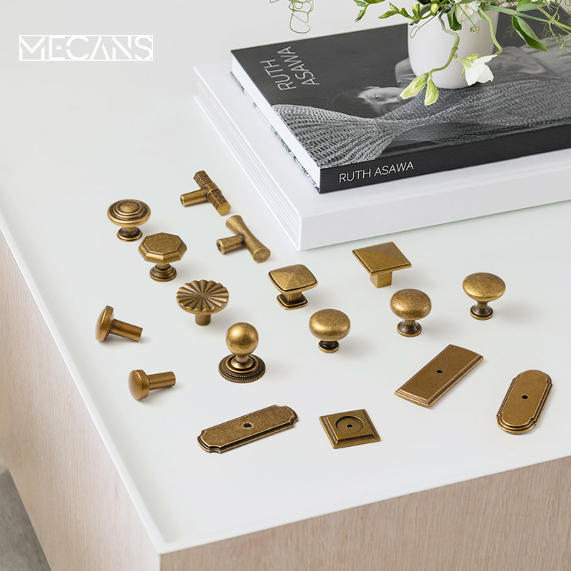 MECANS アンティーク真鍮キャビネットノブ バックプレー - Furniture Hardware With Backplate のレビューと価格