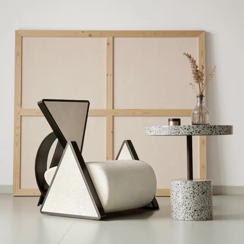 ホテルやリビングルームで使用されるモダンな金属製三角形ラウン - Used Furniture Hardware のレビューと価格